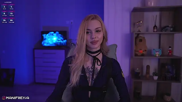 ManiFreyja online show from 12/24/24, 03:05