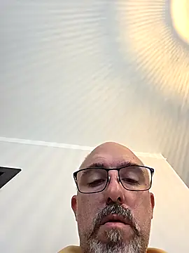 Snapshot of Crosss-23cm chatting on 10/04/25, 08:01 Crosss-23cm online show from 10/04/25, 08:01