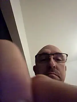 Snapshot of Crosss-23cm chatting on 01/09/26, 08:54 Crosss-23cm online show from 01/09/26, 08:54