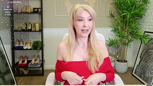 LadyLeea online show from 05/12/26, 05:04