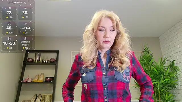 LadyLeea online show from 05/13/26, 05:05