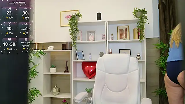 LadyLeea online show from 06/24/26, 03:27