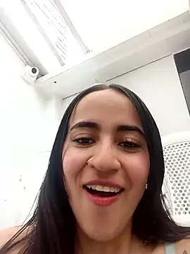 Mia Fischer online show from 10/07/25, 07:11