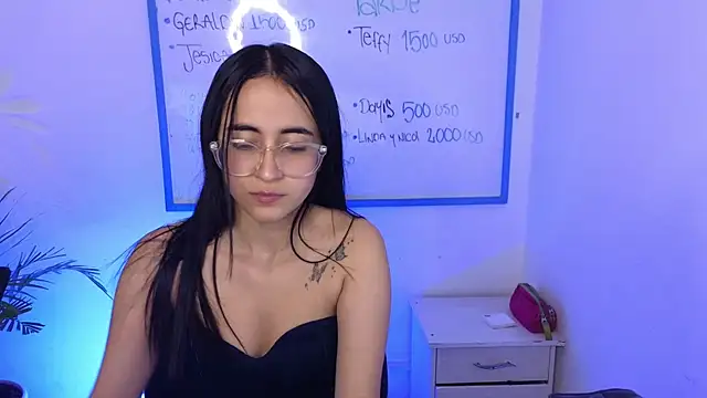 Mia Fischer online show from 04/25/26, 09:34