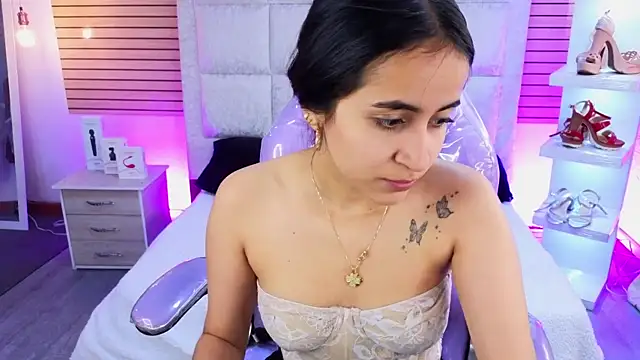 Mia Fischer online show from 06/18/26, 02:10