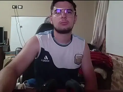 Snapshot of enzis3 chatting on 02/14/26, 02:25 enzis3 online show from 02/14/26, 02:25