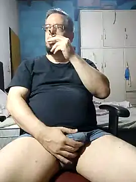 Snapshot of MrBig_2024 chatting on 02/04/25, 03:11 MrBig 2024 online show from 02/04/25, 03:11