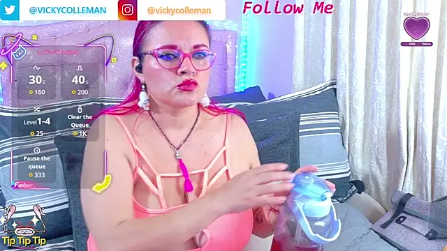 Snapshot of VickyColleman chatting on 10/23/25, 07:12 VickyColleman online show from 10/23/25, 07:12