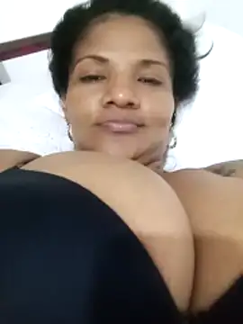 Snapshot of alejandraboobs07 chatting on 12/06/24, 03:41 alejandraboobs07 online show from 12/06/24, 03:41