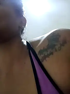 Snapshot of alejandraboobs07 chatting on 12/14/24, 04:34 alejandraboobs07 online show from 12/14/24, 04:34