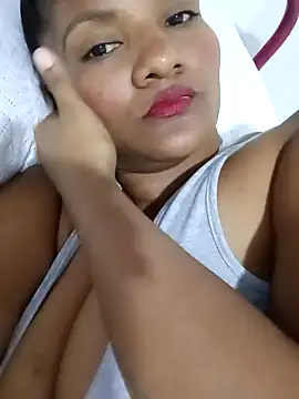 Snapshot of alejandraboobs07 chatting on 12/15/24, 04:29 alejandraboobs07 online show from 12/15/24, 04:29