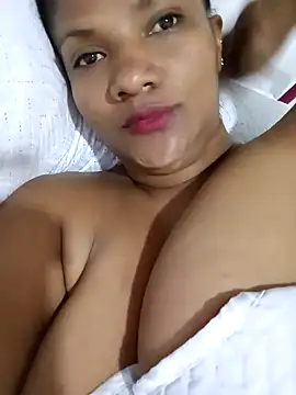 Snapshot of alejandraboobs07 chatting on 12/15/24, 10:39 alejandraboobs07 online show from 12/15/24, 10:39