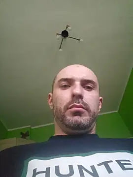Snapshot of STANISLAW621162 chatting on 06/16/26, 06:43 STANISLAW621162 online show from 06/16/26, 06:43