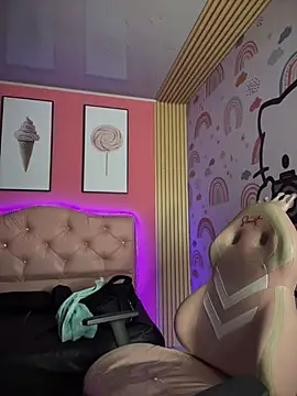 Paloma  LS online show from 12/20/25, 02:02