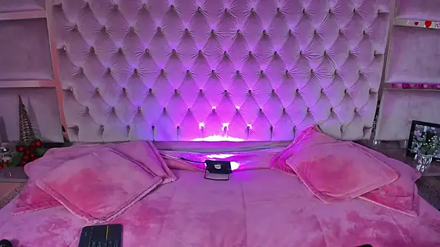 Snapshot of Harii_02 chatting on 12/16/25, 07:52 Harii 02 online show from 12/16/25, 07:52