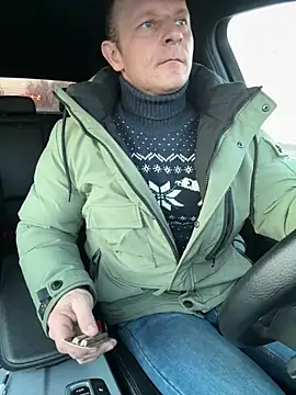 Snapshot of AlexGWoW chatting on 02/17/25, 02:26 AlexGWoW online show from 02/17/25, 02:26