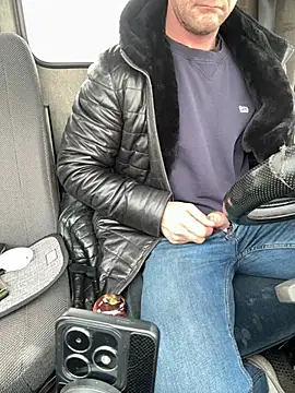 Snapshot of AlexGWoW chatting on 02/28/25, 07:37 AlexGWoW online show from 02/28/25, 07:37