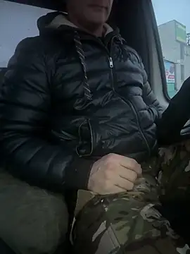 Snapshot of AlexGWoW chatting on 12/15/25, 01:26 AlexGWoW online show from 12/15/25, 01:26