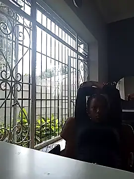 Snapshot of vanie chatting on 01/18/25, 08:41 vanie online show from 01/18/25, 08:41