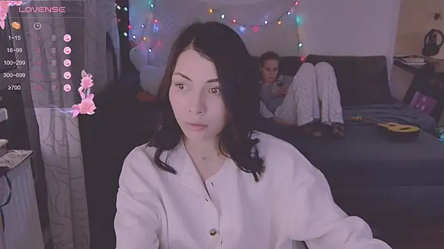 valorant girl online show from 03/01/25, 06:43