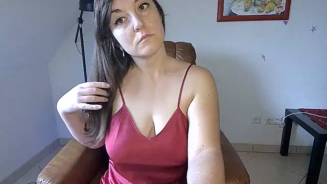 Snapshot of stunning_Rosi chatting on 12/25/24, 10:06 stunning Rosi online show from 12/25/24, 10:06