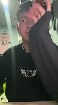 Snapshot of Stiven_017 chatting on 03/04/26, 04:29 Stiven 017 online show from 03/04/26, 04:29