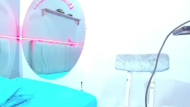 Snapshot of minimi_naty chatting on 12/27/24, 10:37 minimi naty online show from 12/27/24, 10:37