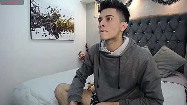 Snapshot of MrWilliseo chatting on 12/14/24, 08:08 MrWilliseo online show from 12/14/24, 08:08