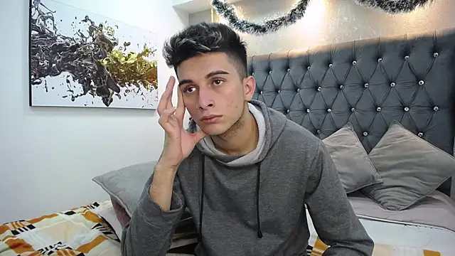 Snapshot of MrWilliseo chatting on 12/14/24, 11:12 MrWilliseo online show from 12/14/24, 11:12