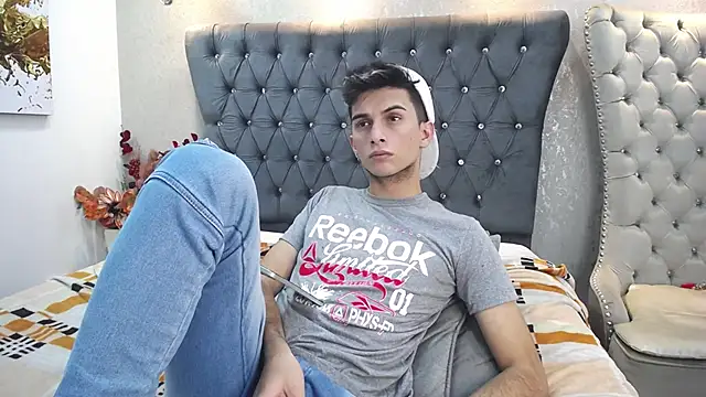 Snapshot of MrWilliseo chatting on 01/02/25, 11:06 MrWilliseo online show from 01/02/25, 11:06