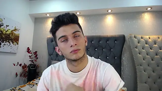 Snapshot of MrWilliseo chatting on 02/02/25, 08:08 MrWilliseo online show from 02/02/25, 08:08