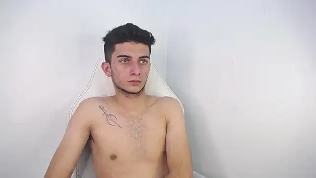 Snapshot of MrWilliseo chatting on 02/04/25, 10:55 MrWilliseo online show from 02/04/25, 10:55