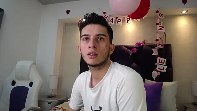 Snapshot of MrWilliseo chatting on 02/17/25, 08:58 MrWilliseo online show from 02/17/25, 08:58