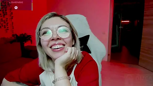 whoa-hoa-hoa-hoa-hoa online show from 11/09/25, 02:37