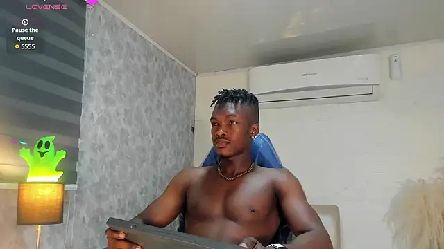 KENDER21  online show from 12/17/25, 08:37