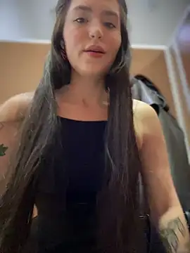 Snapshot of meow_girl chatting on 01/23/25, 10:11 meow girl online show from 01/23/25, 10:11