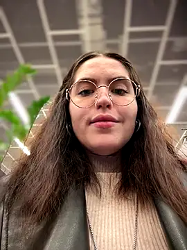 meow girl online show from 10/29/25, 01:02