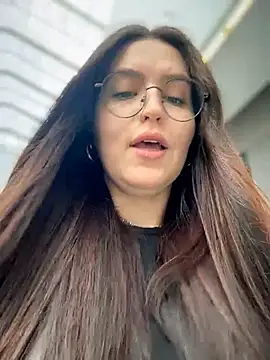 meow girl online show from 04/27/26, 10:57