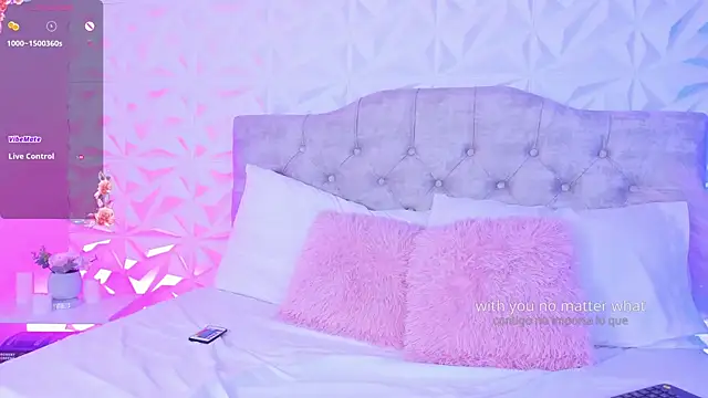 Snapshot of Miss_Ivy4 chatting on 10/14/25, 12:44 Miss Ivy4 online show from 10/14/25, 12:44