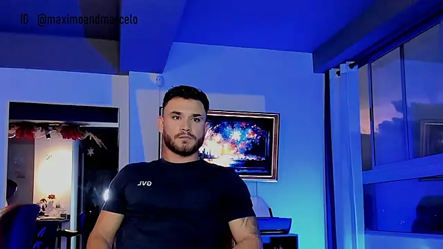 Snapshot of Maximo_Marcelo chatting on 01/02/25, 11:16 Maximo Marcelo online show from 01/02/25, 11:16