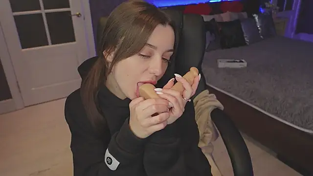 DinaCandy online show from 01/29/25, 11:30