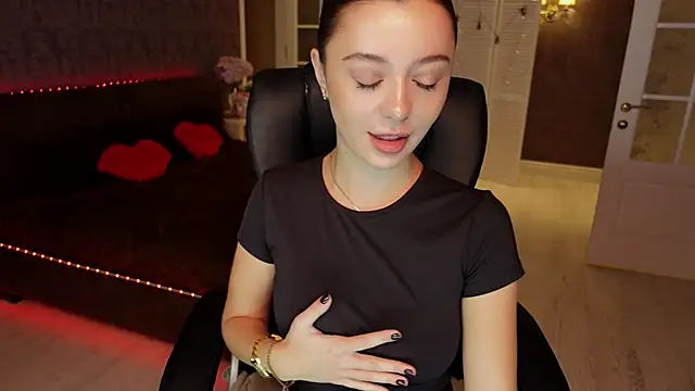 DinaCandy online show from 11/04/25, 08:24