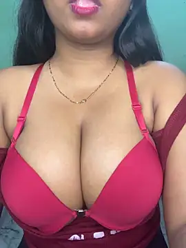Snapshot of Ishaani_0 chatting on 06/11/26, 12:32 Ishaani 0 online show from 06/11/26, 12:32