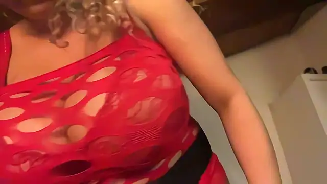 SCARLET-SANTANA online show from 02/18/26, 10:06