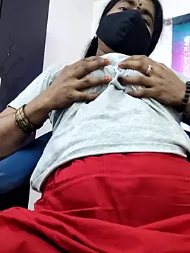 Snapshot of Tamilrojanew chatting on 09/16/25, 10:49 Tamilrojanew online show from 09/16/25, 10:49