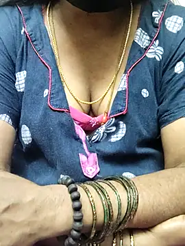 Snapshot of Tamilrojanew chatting on 09/17/25, 07:54 Tamilrojanew online show from 09/17/25, 07:54