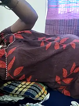 Snapshot of Tamilrojanew chatting on 09/18/25, 06:48 Tamilrojanew online show from 09/18/25, 06:48