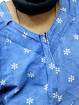 Snapshot of Tamilrojanew chatting on 10/09/25, 07:17 Tamilrojanew online show from 10/09/25, 07:17