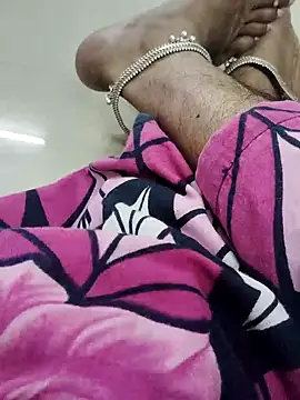 Snapshot of Tamilrojanew chatting on 10/14/25, 09:10 Tamilrojanew online show from 10/14/25, 09:10