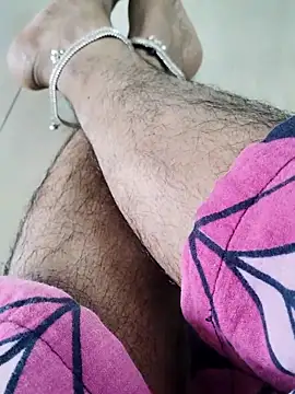 Snapshot of Tamilrojanew chatting on 10/15/25, 04:01 Tamilrojanew online show from 10/15/25, 04:01